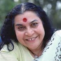 Picture-of-shri-Mataji-Nirmala-Devi-meditate4free-co-uk
